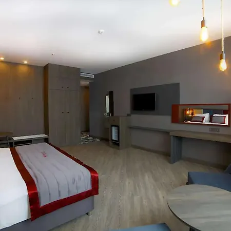 Ramada Encore By Wyndham Avcilar Szálloda 4*