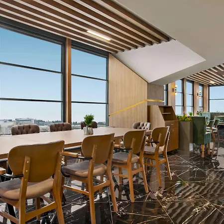 Hotel Ramada Encore By Wyndham Avcilar 4*